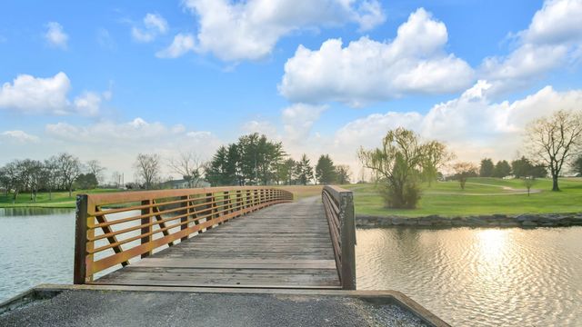 1018 STONEY BROOK PVT BEND, Gallatin, TN 37066