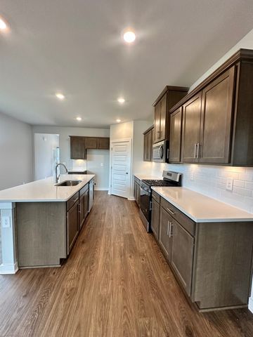 1018 STONEY BROOK PVT BEND, Gallatin, TN 37066