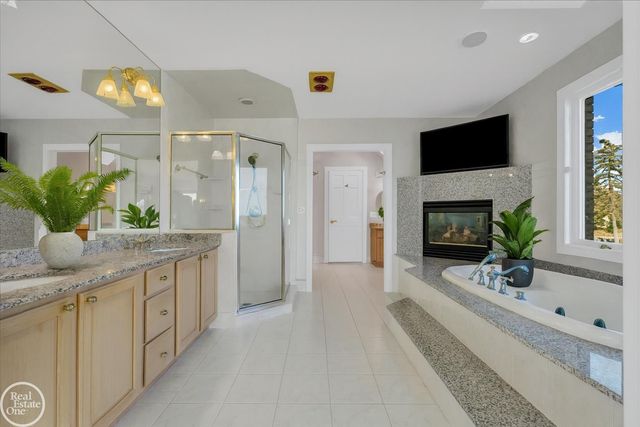 770 N Riverside Street, St Clair, MI 48079