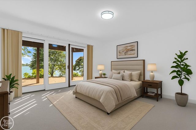 770 N Riverside Street, St Clair, MI 48079