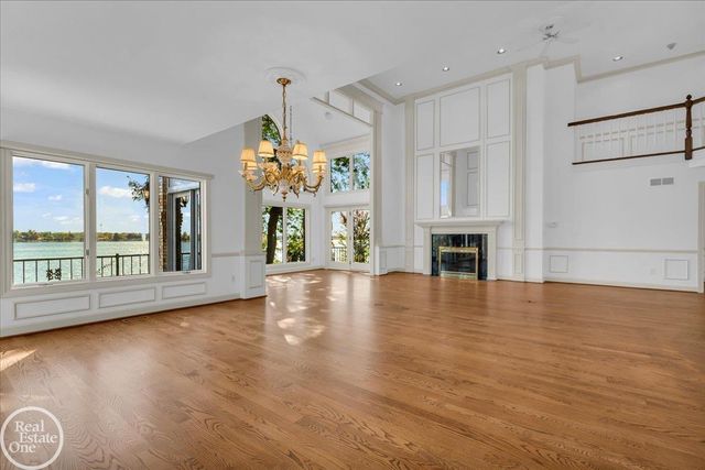 770 N Riverside Street, St Clair, MI 48079