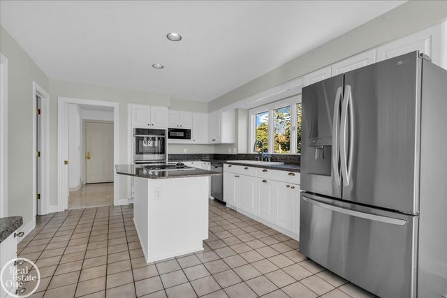 770 N Riverside Street, St Clair, MI 48079