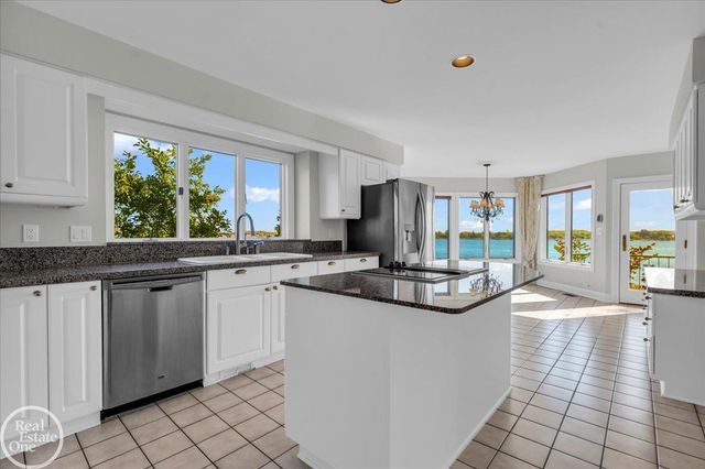 770 N Riverside Street, St Clair, MI 48079