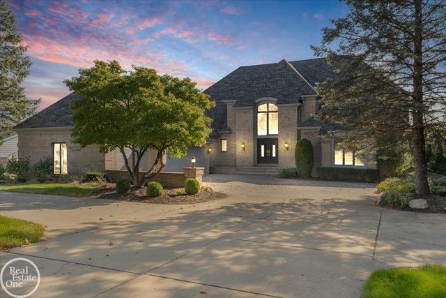 770 N Riverside Street, St Clair, MI 48079