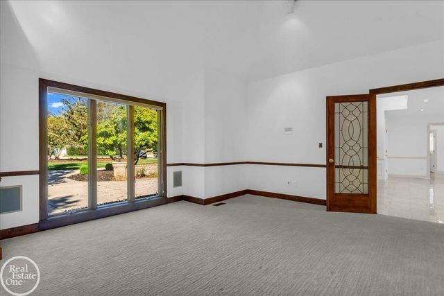 770 N Riverside Street, St Clair, MI 48079