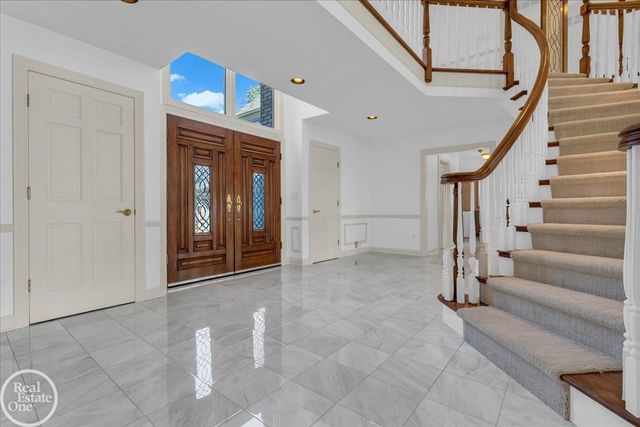 770 N Riverside Street, St Clair, MI 48079