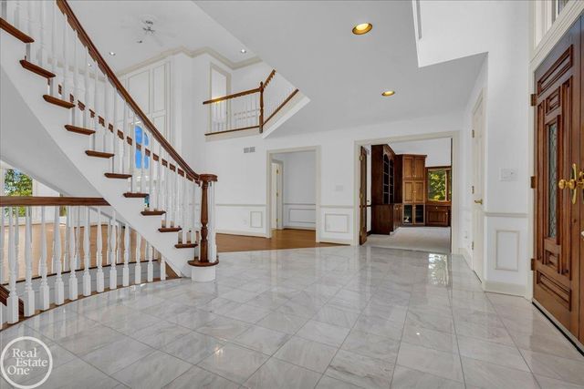 770 N Riverside Street, St Clair, MI 48079