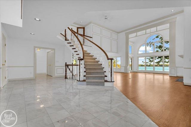 770 N Riverside Street, St Clair, MI 48079