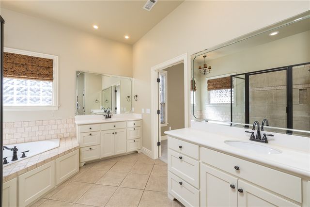 1888 N Candleshoe Drive, Fayetteville, AR 72701