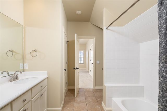 1888 N Candleshoe Drive, Fayetteville, AR 72701