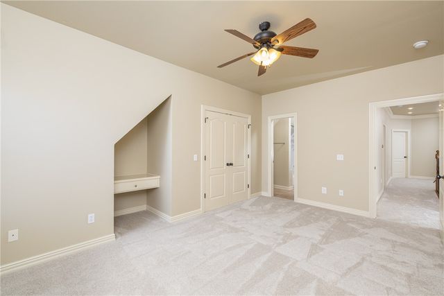 1888 N Candleshoe Drive, Fayetteville, AR 72701