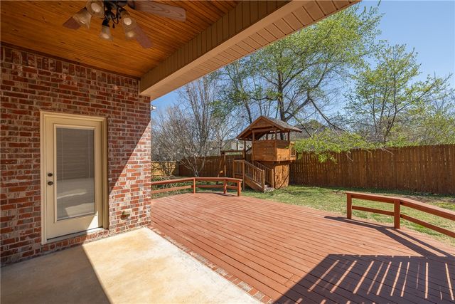 1888 N Candleshoe Drive, Fayetteville, AR 72701