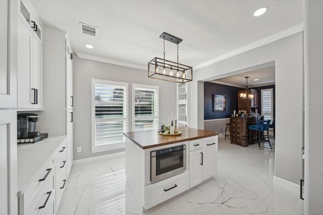 3305 Oak Dale Way, Seabrook, TX 77586