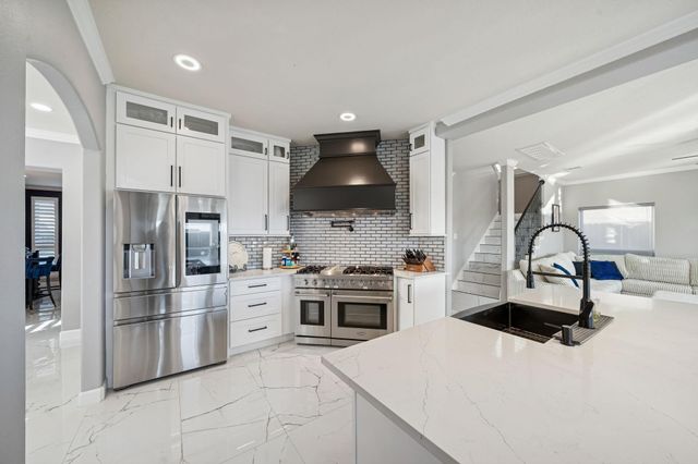 3305 Oak Dale Way, Seabrook, TX 77586