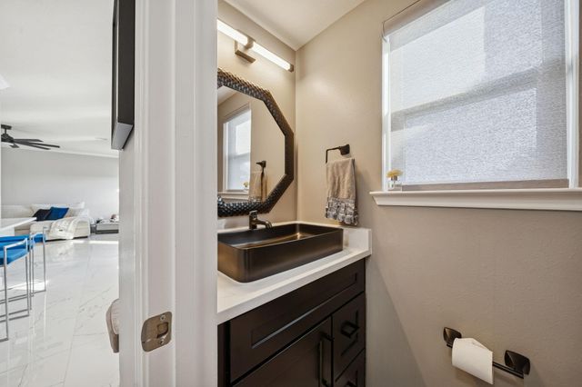 3305 Oak Dale Way, Seabrook, TX 77586