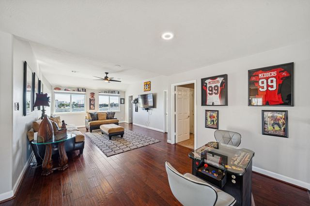 3305 Oak Dale Way, Seabrook, TX 77586