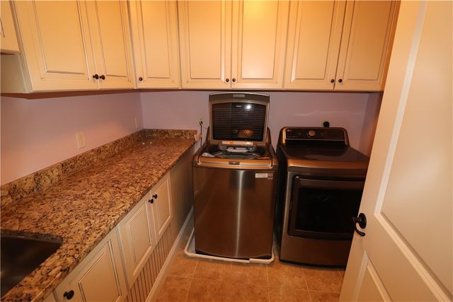 10509 Wallingsford Circle, Centerville, OH 45458