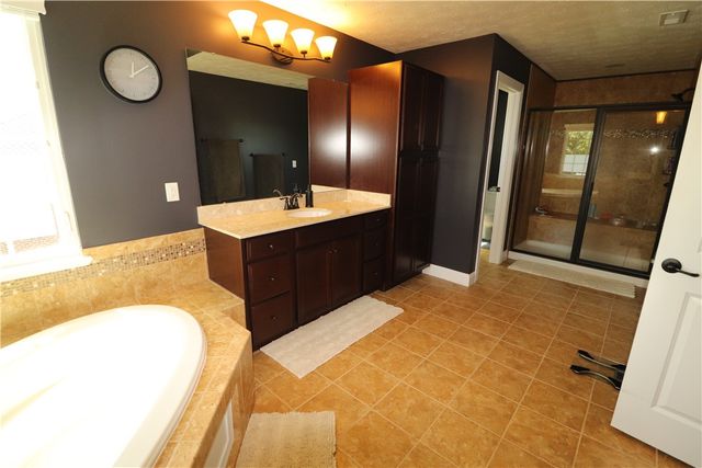10509 Wallingsford Circle, Centerville, OH 45458