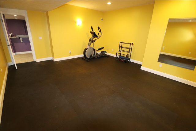 10509 Wallingsford Circle, Centerville, OH 45458