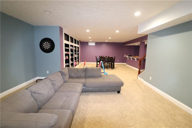 10509 Wallingsford Circle, Centerville, OH 45458