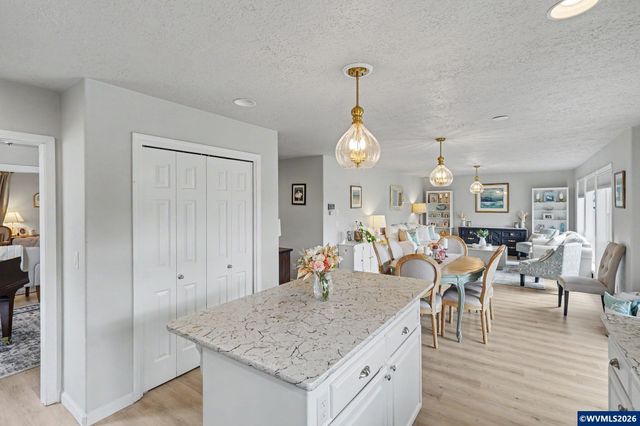 151 Breyonna Wy, Silverton, OR 97381