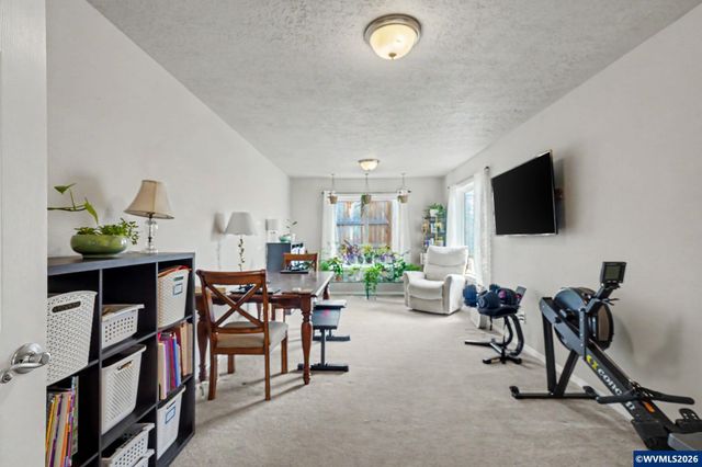 151 Breyonna Wy, Silverton, OR 97381