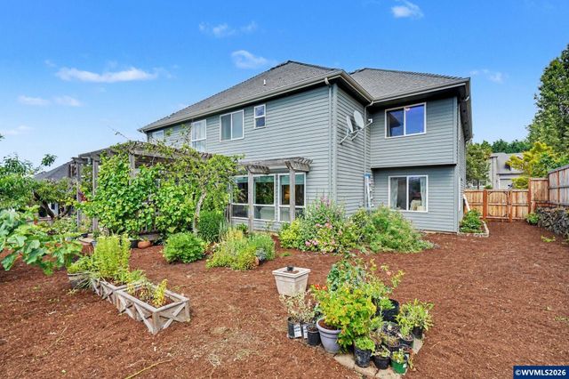 151 Breyonna Wy, Silverton, OR 97381