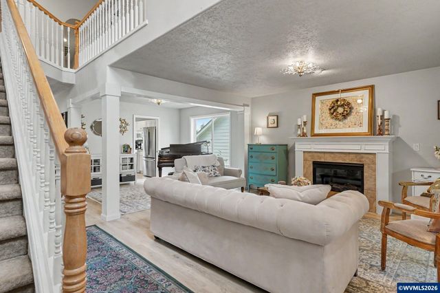 151 Breyonna Wy, Silverton, OR 97381