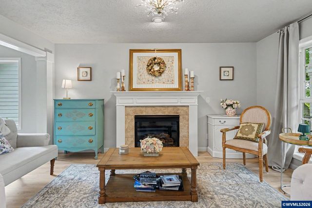151 Breyonna Wy, Silverton, OR 97381