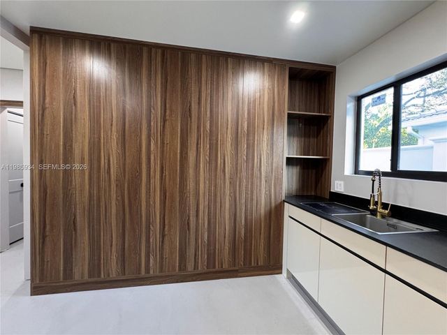 8931 NE 2nd Ave S4, El Portal, FL 33138