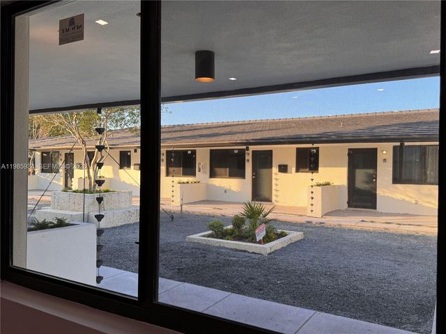 8931 NE 2nd Ave S4, El Portal, FL 33138