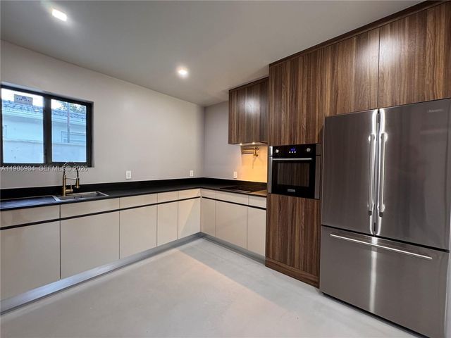 8931 NE 2nd Ave S4, El Portal, FL 33138