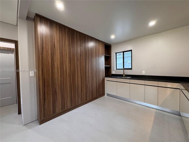 8931 NE 2nd Ave S4, El Portal, FL 33138