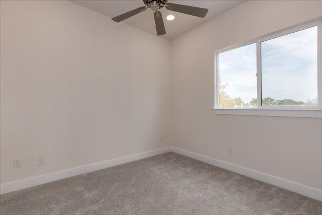 645 W 16th Street, Houston, TX 77008