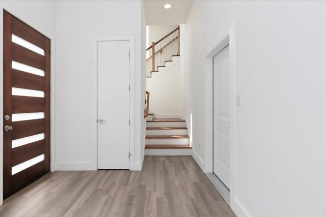 645 W 16th Street, Houston, TX 77008