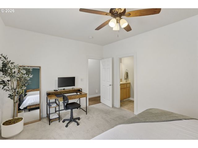 58685 NOBLE Rd, St Helens, OR 97051