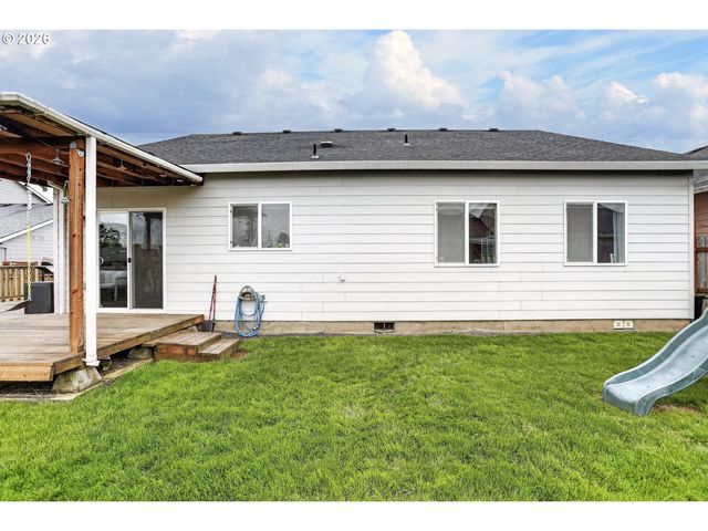 58685 NOBLE Rd, St Helens, OR 97051