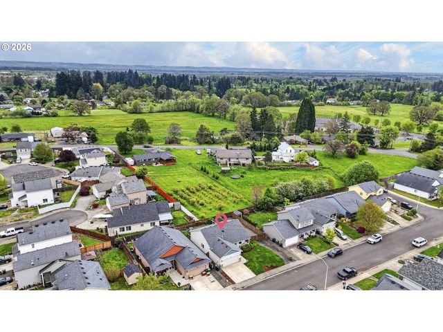 58685 NOBLE Rd, St Helens, OR 97051