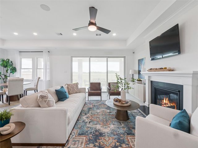 12815 Old Fashion Circle, Mont Belvieu, TX 77535