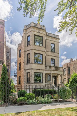 3261 W PALMER Street 2, Chicago, IL 60647