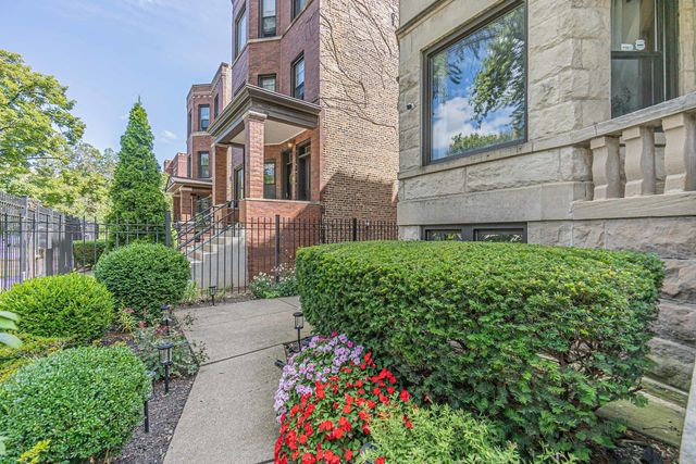 3261 W PALMER Street 2, Chicago, IL 60647