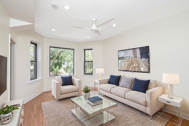 3261 W PALMER Street 2, Chicago, IL 60647