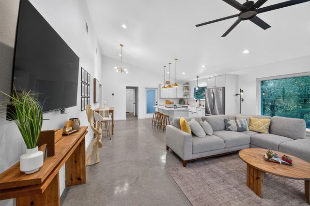 802 Stevens Street, Bridgeport, TX 76426