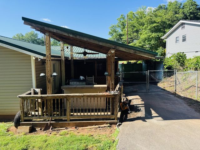 2250 Sylvania Avenue, SE, Knoxville, TN 37920