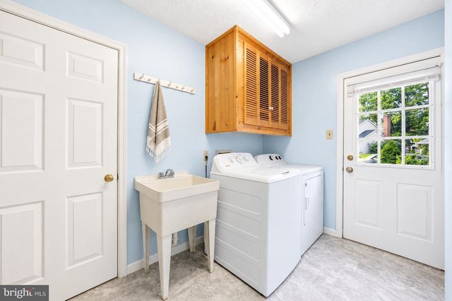 6013 HARBOR SEAL CT, Waldorf, MD 20603