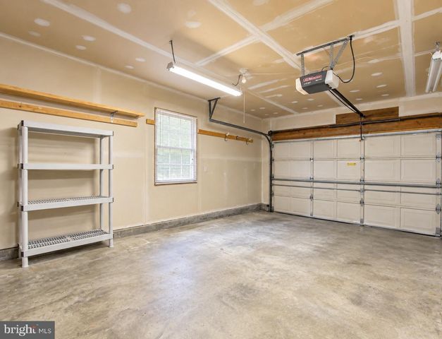 6013 HARBOR SEAL CT, Waldorf, MD 20603
