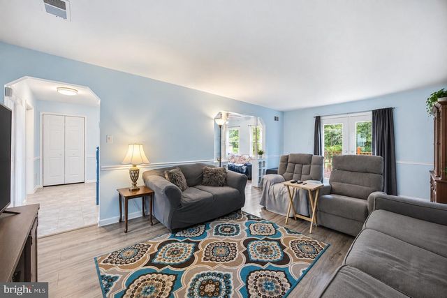 6013 HARBOR SEAL CT, Waldorf, MD 20603