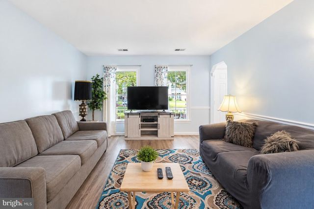 6013 HARBOR SEAL CT, Waldorf, MD 20603