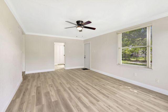 3701 Avenue S, Fort Pierce, FL 34947