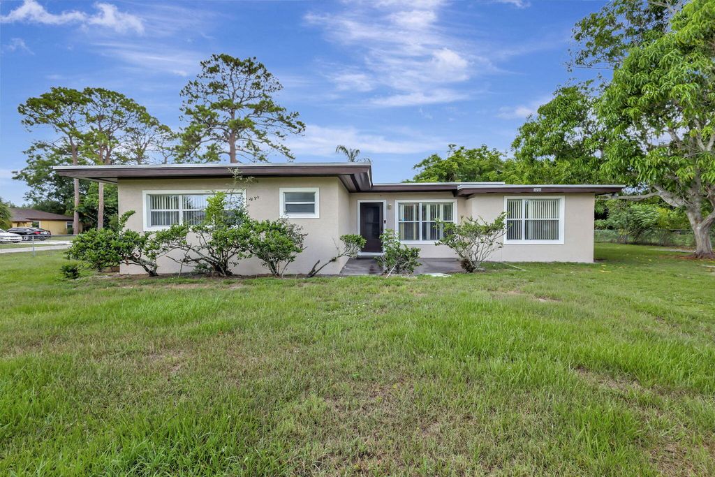 3701 Avenue S, Fort Pierce, FL 34947